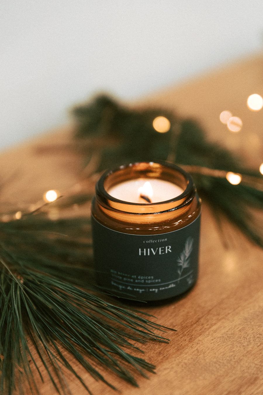 Bougie Hiver - pin blanc et épices - Les Mauvaises Herbes