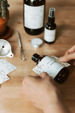 Étiquettes vierges autocollantes - Les Mauvaises Herbes