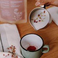 Latté nocturne rose - rose et camomille - Les Mauvaises Herbes
